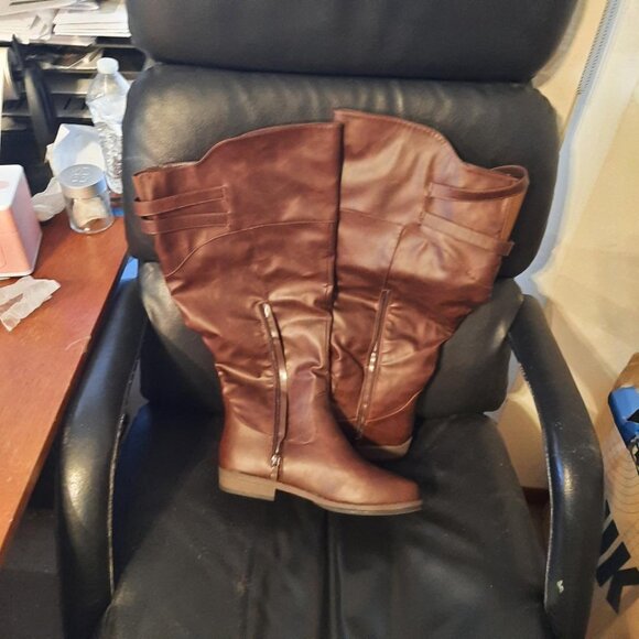 NEW ! Journey Collection Tori Extra Wide Calf Faux Leather Boot Brown Size 9 - Picture 2 of 7